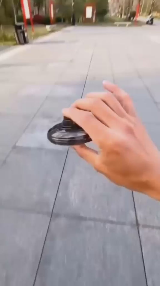FlyBlade™ Flying Spinner